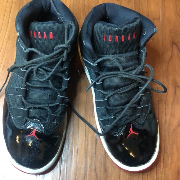 Boys Jordan size2y - Picture 12 of 12